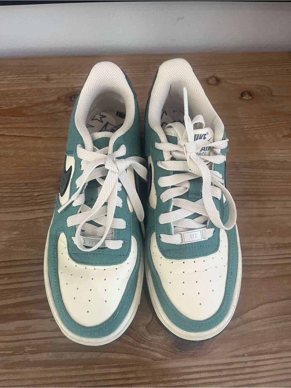 Nike Women’s Teal and White Air Force 1 Sneakers - Picture 4 of 7